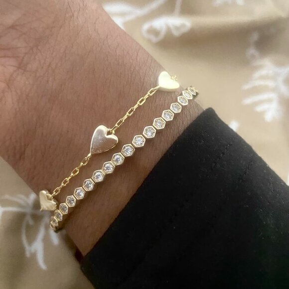 Neiman Marcus 14K Gold Plated Dainty Station Heart Charm Bracelet - Picture 1 of 4